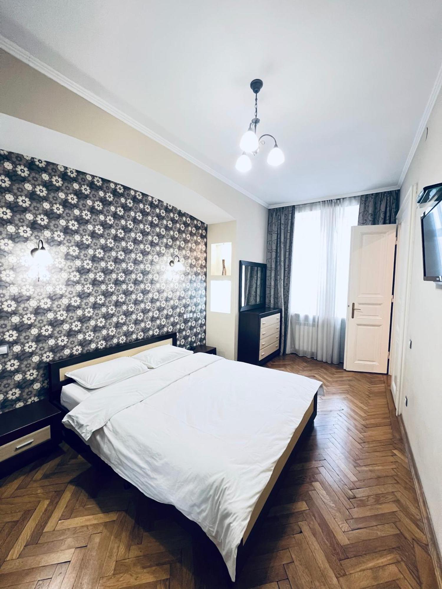 Petra Doroshenka19 Street Apartment Лвив Екстериор снимка